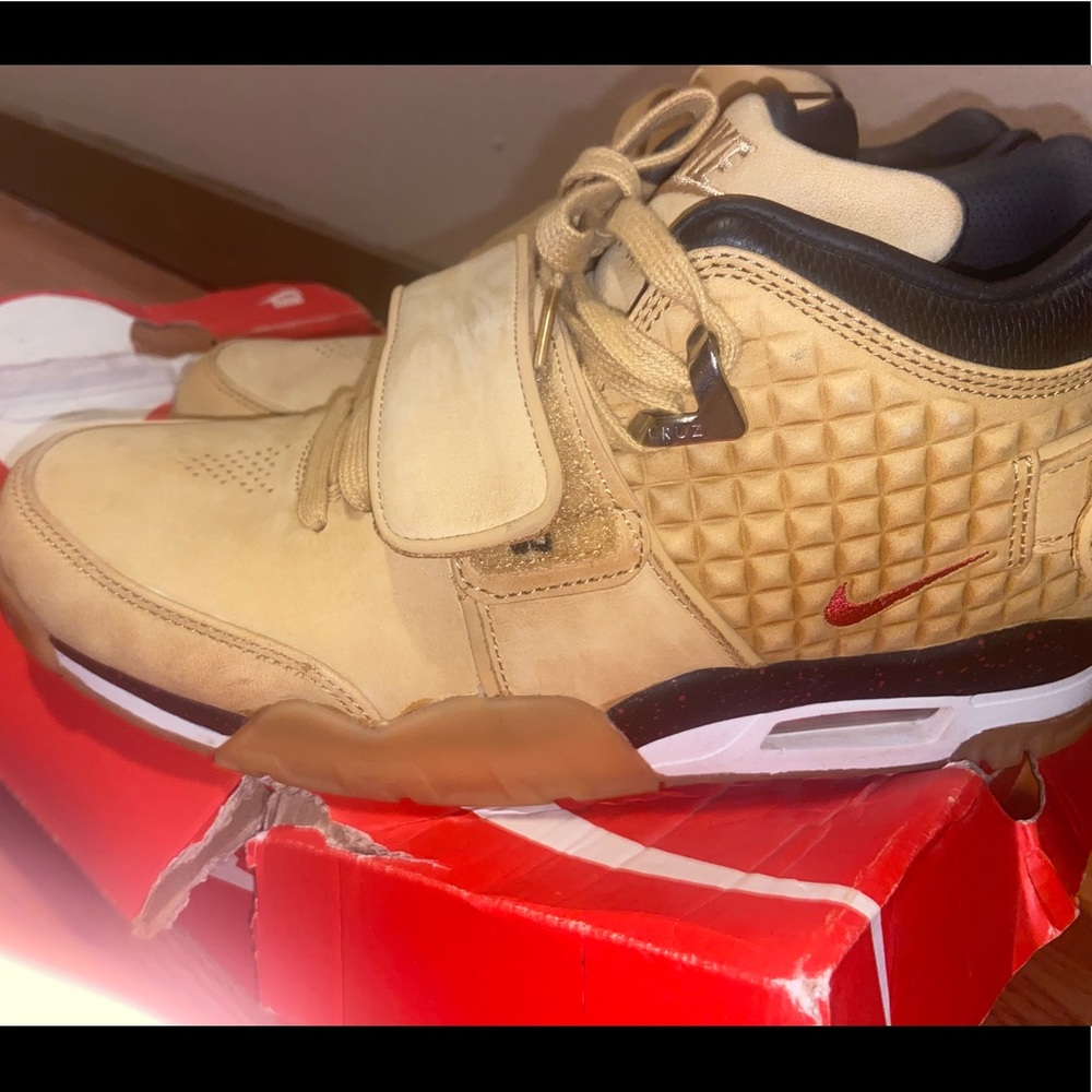 Nike Air Trainer Cruz Haystacks